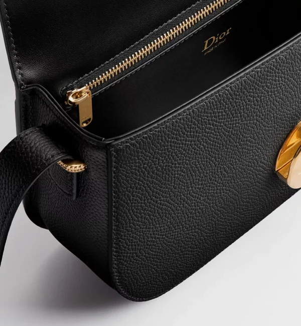 Dior Médaillon medium flap bag alternative view