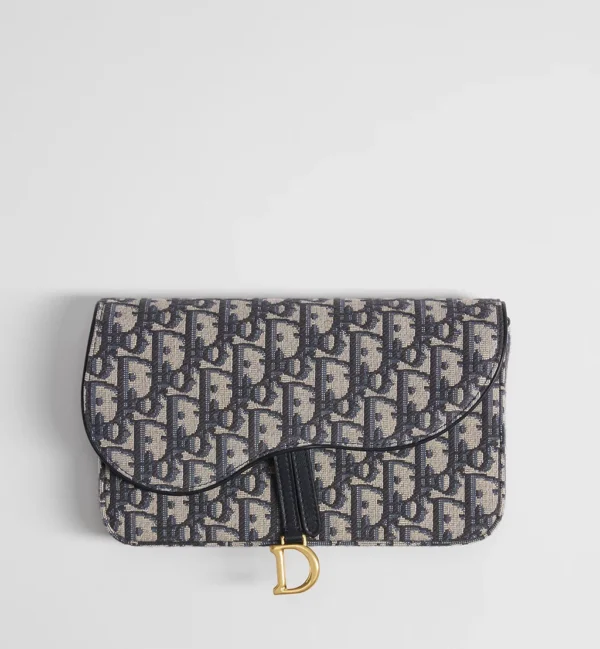 Medium Saddle Chain Clutch alternative view